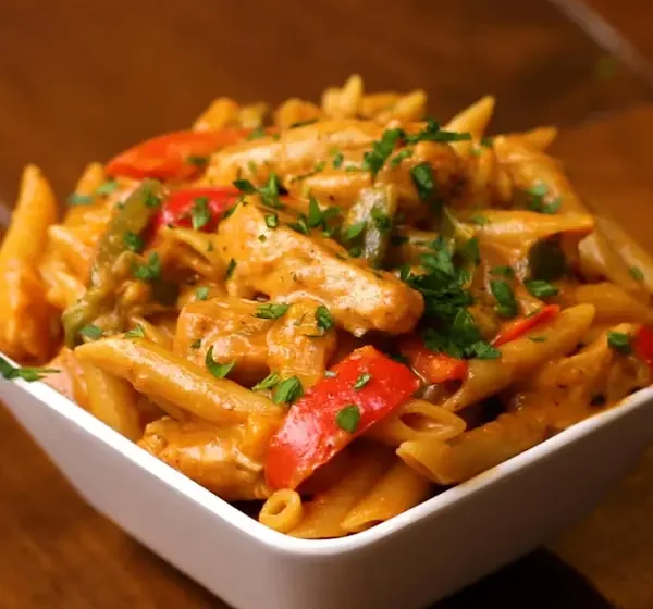  Pâtes fajitas au poulet cuites en une seule casserole