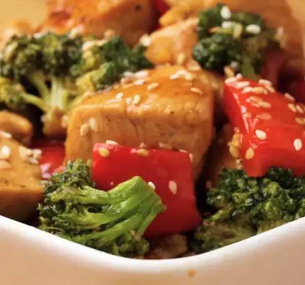  One-Pan Chicken And Broccoli Stir-Fry