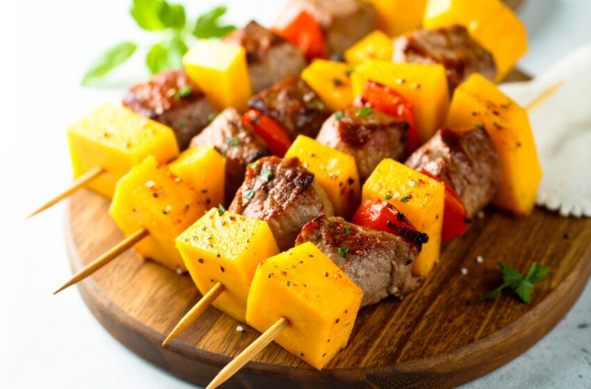  Je ne fais plus jamais de brochettes d’agneau sans ce fruit  le résultat est addictif