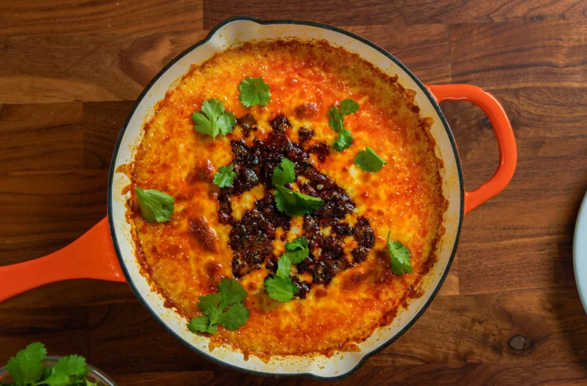  Queso Fundido au chorizo ​​et aux poivrons poblano