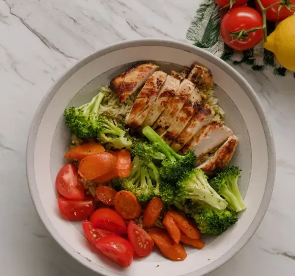  Lemony-Pesto Chicken Rice Bowl