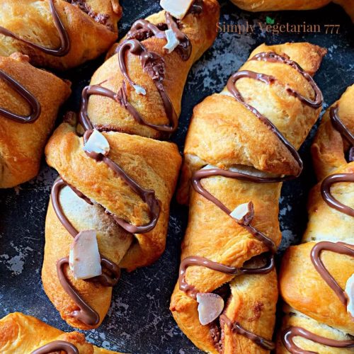 🍫 Crispy Air-Fried Chocolate Hazelnut Crescent Rolls 🥐