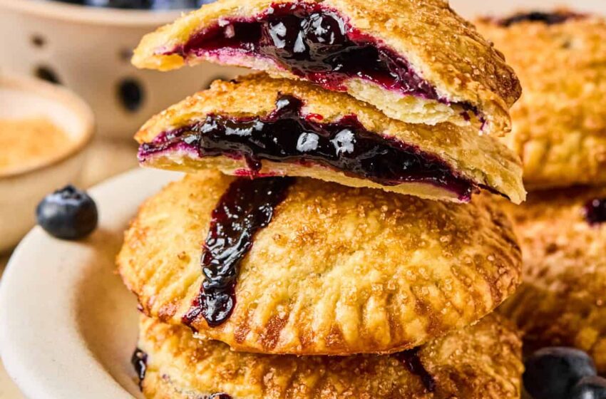  🫐 Crispy Air-Fried Blueberry Lemon Cream Cheese Hand Pies 🍳