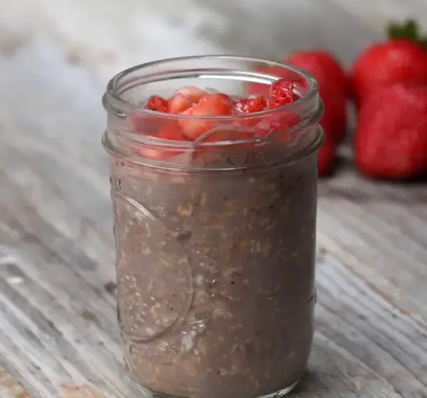  Strawberry Chocolate Overnight Oats
