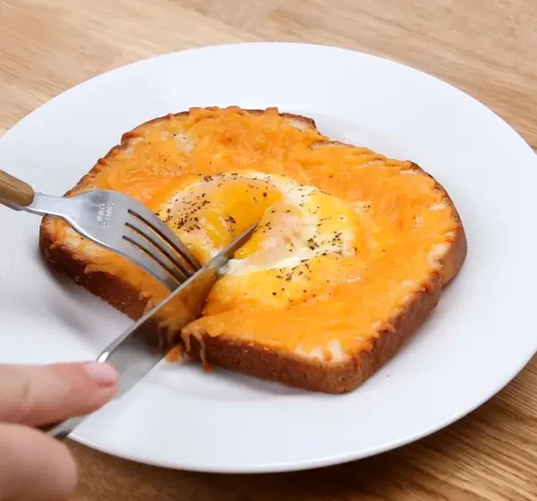  Cheesy Egg Toast Perfect For Breakfast