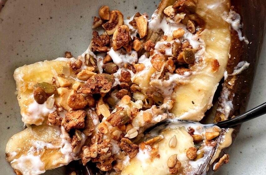  🍌 Extra-Crispy Air-Fried Banana Split Chimichangas 🍫