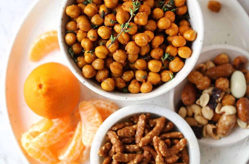  🫛 Extra-Crispy Air-Fried Garlic-Herb Chickpeas 🧄