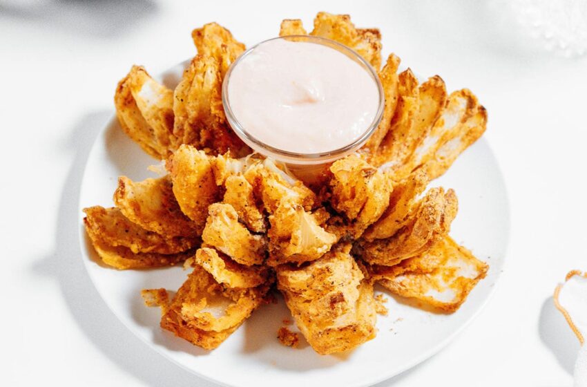  🧅 Extra-Crispy Air-Fried Blooming Onion Petals 🧅
