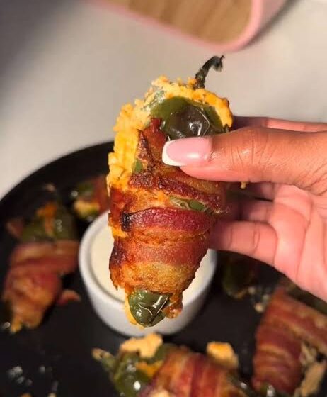  🧅 Crispy Cheddar Bacon Jalapeño Poppers 🌶️