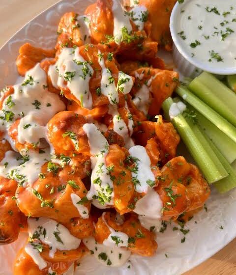  . 🥬 Extra-Crispy Air-Fried Buffalo Cauliflower Bites 🌶️