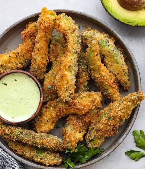  🥑 Crispy Baked Avocado Fries 🍟
