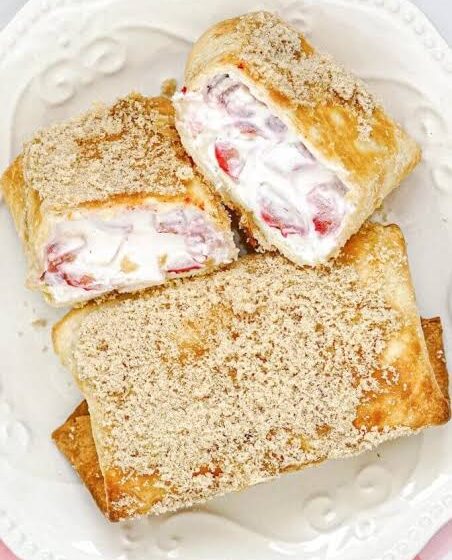  🍓 Extra-Crispy Air-Fried Strawberry Cheesecake Chimichangas 🍰