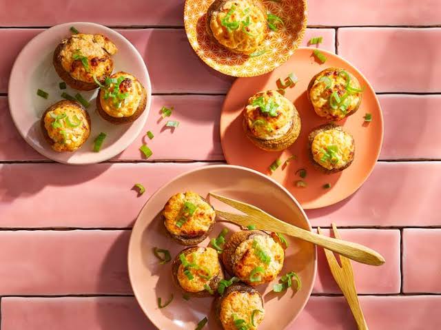  🍄 Extra-Crispy Air-Fried Loaded Garlic Parm Stuffed Mushrooms 🧀