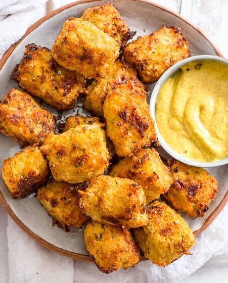  🧄 Extra-Crispy Air-Fried Garlic Herb Cauliflower Tots 🌿