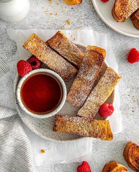  🧇 Extra-Crispy Air-Fried French Toast Sticks 🍓
