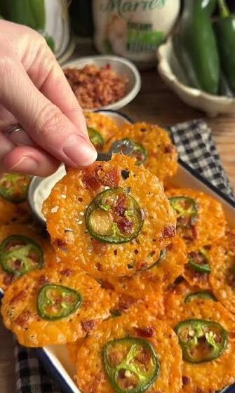  🧀 Crispy Jalapeño Poppers 🌶️