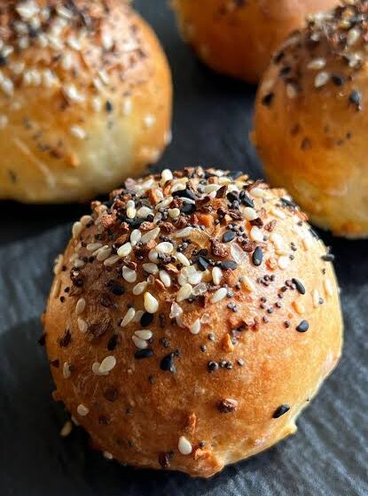  🥯 Crispy Air-Fried Everything Bagel Breakfast Bombs 🍳