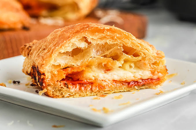  🍕 Extra-Crispy Air-Fried Pepperoni Pizza Pockets 🍅