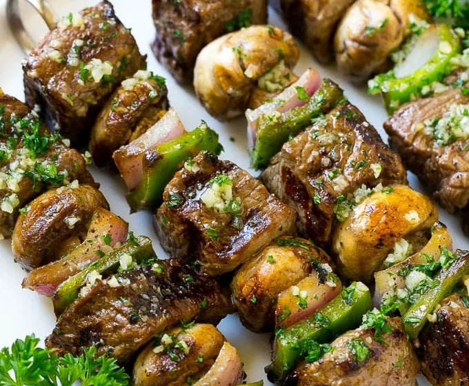  🥩 Crispy Garlic Parmesan Beef Skewers 🧄