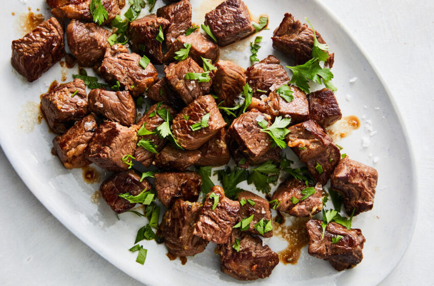  🥩 Crispy Honey Garlic Butter Steak Bites 🧄