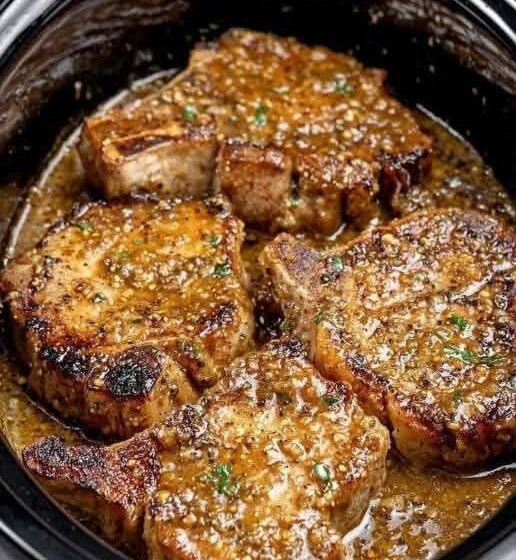  Slow Cooker 4-Ingredient Brown Sugar Pork Chops