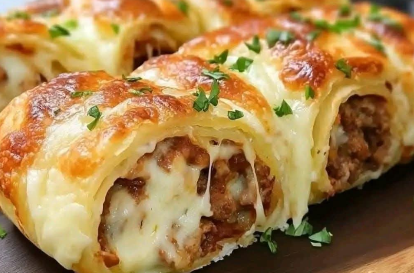  🥐🧀 Savory Puff Pastry Pockets with Minced Meat & Cheese