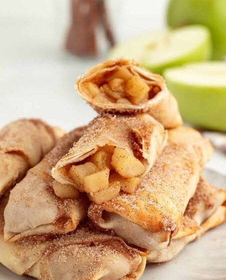  🥟 Air-Fried Crispy Apple Pie Egg Rolls 🍎